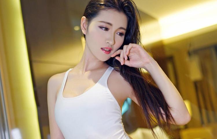 孩子与发小的互动